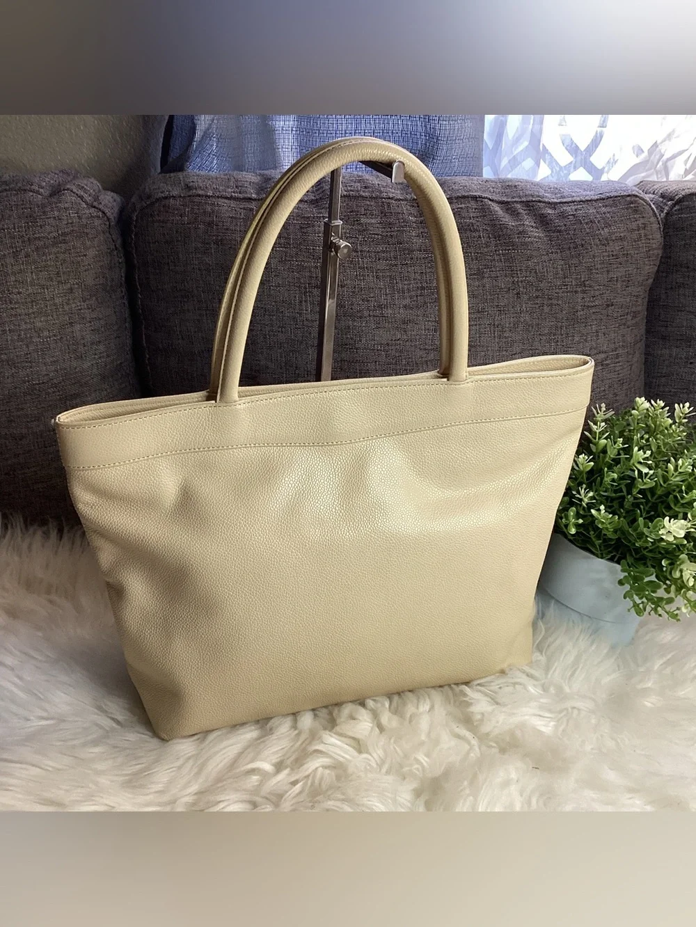 CHANEL Beige Caviar Leather CC Stitch Tote